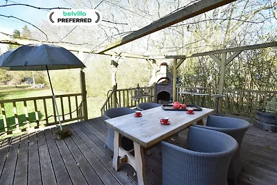 Hütte in Frankreich mit Garten am See