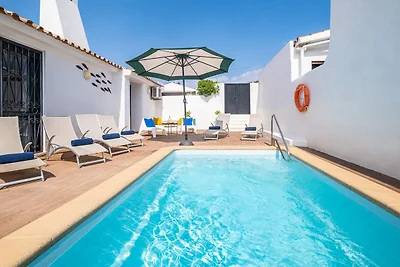 Villa met 2 kamers en privézwembad