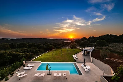 Villa in Pula mit Pool und Sauna