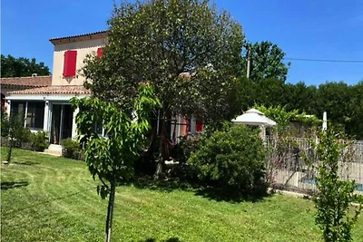 Haus in Pernes-les-Fontaines mit Pool