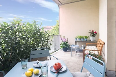 Geschmackvoll  und ruhig mit Terrasse