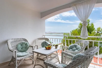 One Bedroom Apartment With Terrace