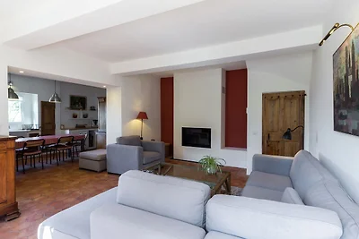 Elegante villa con piscina a Grasse