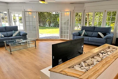 Schönes Haus mit privatem Pool