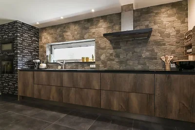 Villa in Rijs with Swimming Pool