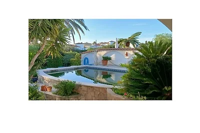 Al Mar (13 m ligplaats voor boten)