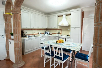 Haus in Tramonti mit Whirlpool und Garten