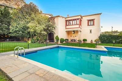 Cottage di ritiro catalano del secolo