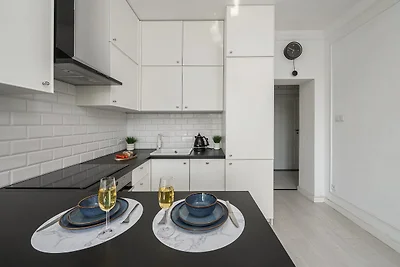 Flat with Quiet Courtyard