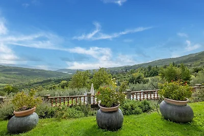 Panoramico appartamento in pietra, con...