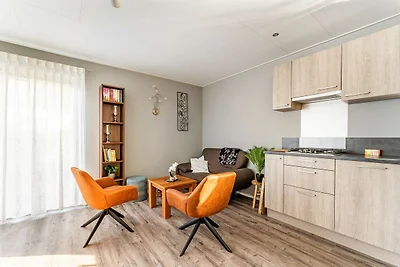 Schönes Ferienhaus mit Boot und Anlegesteg