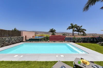 Villa residenziale nei resort di golf di...