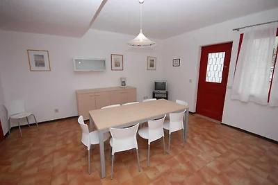 Terraced house with communal pool