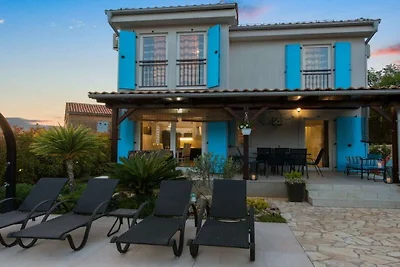 Villa in Barušić mit Schwimmbecken