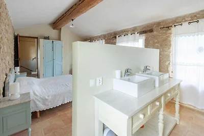 Villa in Saignon mit Pool und Aussicht