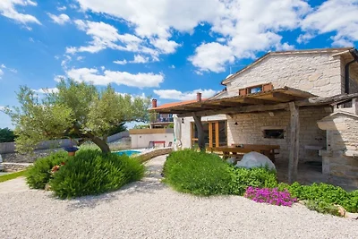 Villa a Pazin con piscina