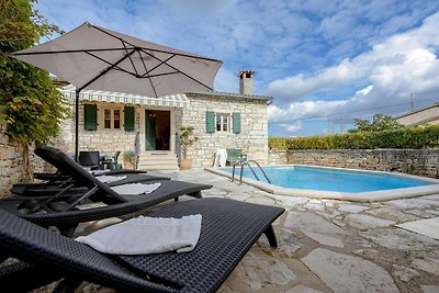 Maestosa villa con piscina privata