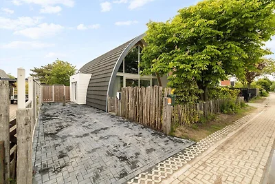 Kustvilla met jacuzzi