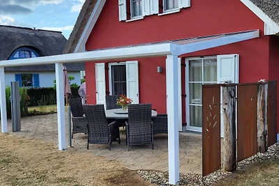 Vakantiehuis in Zierow met zwembad