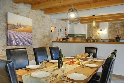 Villa à Batlug avec piscine privée