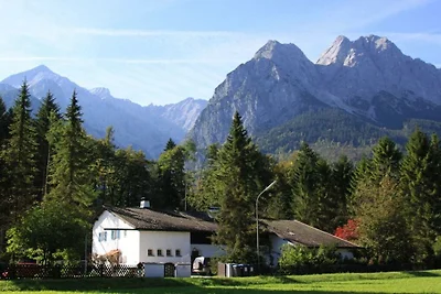 Höllentalspitze im Haus Zugspitze