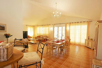 Schöne Villa in Domaine de Fayence mit...