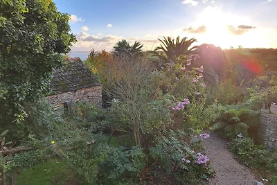 Granieten stenen huis – Guimaec