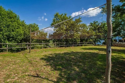 Villa in VRBNIK mit Schwimmbecken