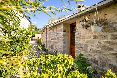 Stone House Harmony -Studio Apartment with Pa...