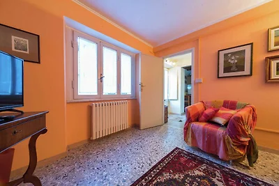 Casa toscana costruita sulla collina