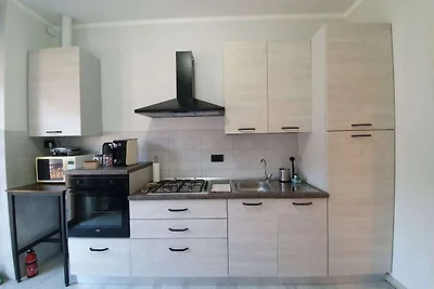 Accogliente casa vacanze a Omegna con balcone