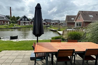 Spectaculaire villa aan het meer