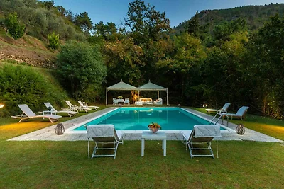 Casale in Toscana con piscina