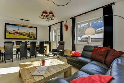 Luxuriöses Ferienhaus mit eigenem Garten in...