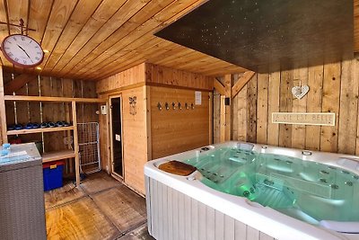 Einladendes Ferienhaus in Durbuy mit Sauna