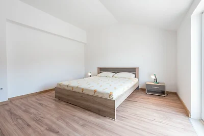 Apartments Lucija - Three Bedroom Apartment w...