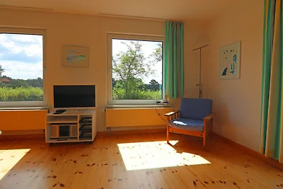 Vakantiehuis met groot terras aan het water