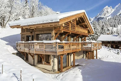 Chalet in La Clusaz mit beheiztem Pool