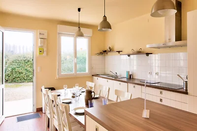 Haus in Penmarch mit Pool und Garten