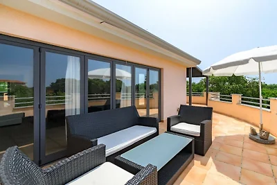 Apartment Panous 3