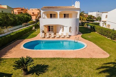 Ruhige Villa in Albufeira mit eigenem Pool