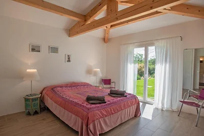 Moderne Villa in Tourrettes mit Swimmingpool