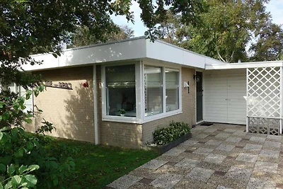 Bungalow in Sint Maartenszee in Strandnähe