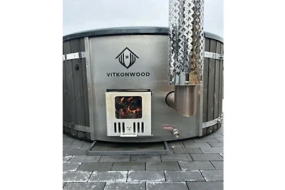 Anhänger in 03058 mit Schwimmbecken