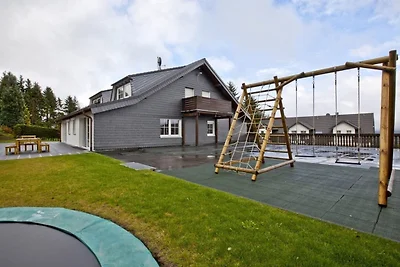 Ferienwohnung in Skigebietnähe mit Terrasse
