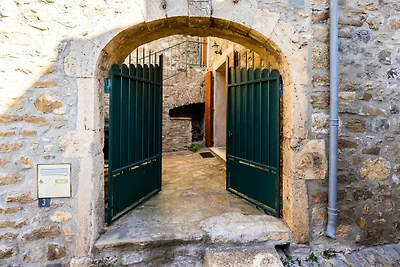 Ferienhaus mit privatem Innenhof in Minerve