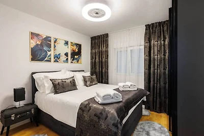 Ruhige Familienvilla an der Rogoznica-Küste