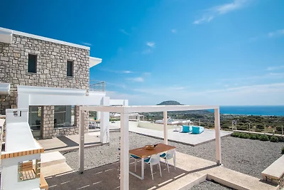 Villa in Kalythies mit Meeresstrand