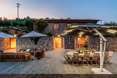 Moderne Toscaanse villa met privézwembad