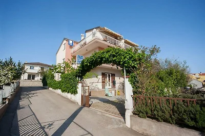 1-Zimmer-Wohnung in Sibenik-Brodarica